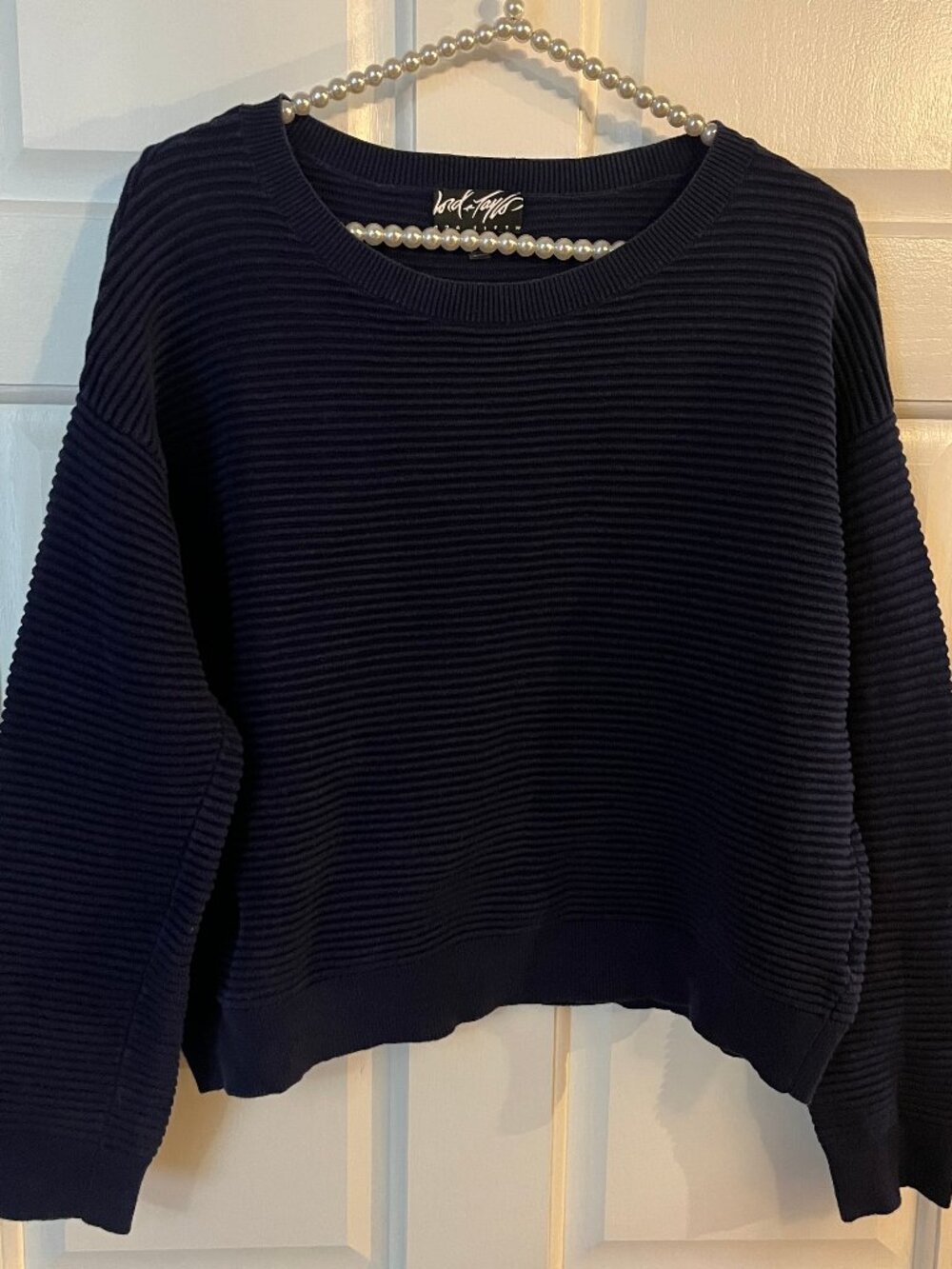 Lord & Taylor Ladies Navy Long Sleeve Horizontal Ribbed Knit Sweater Size M